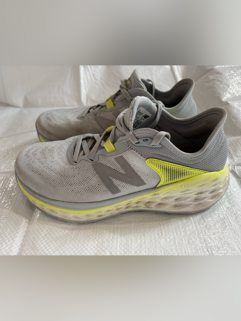 New Balance Fresh Foam Evare V1 Womens Sz 8D Grey Lime Green Running Sneakers